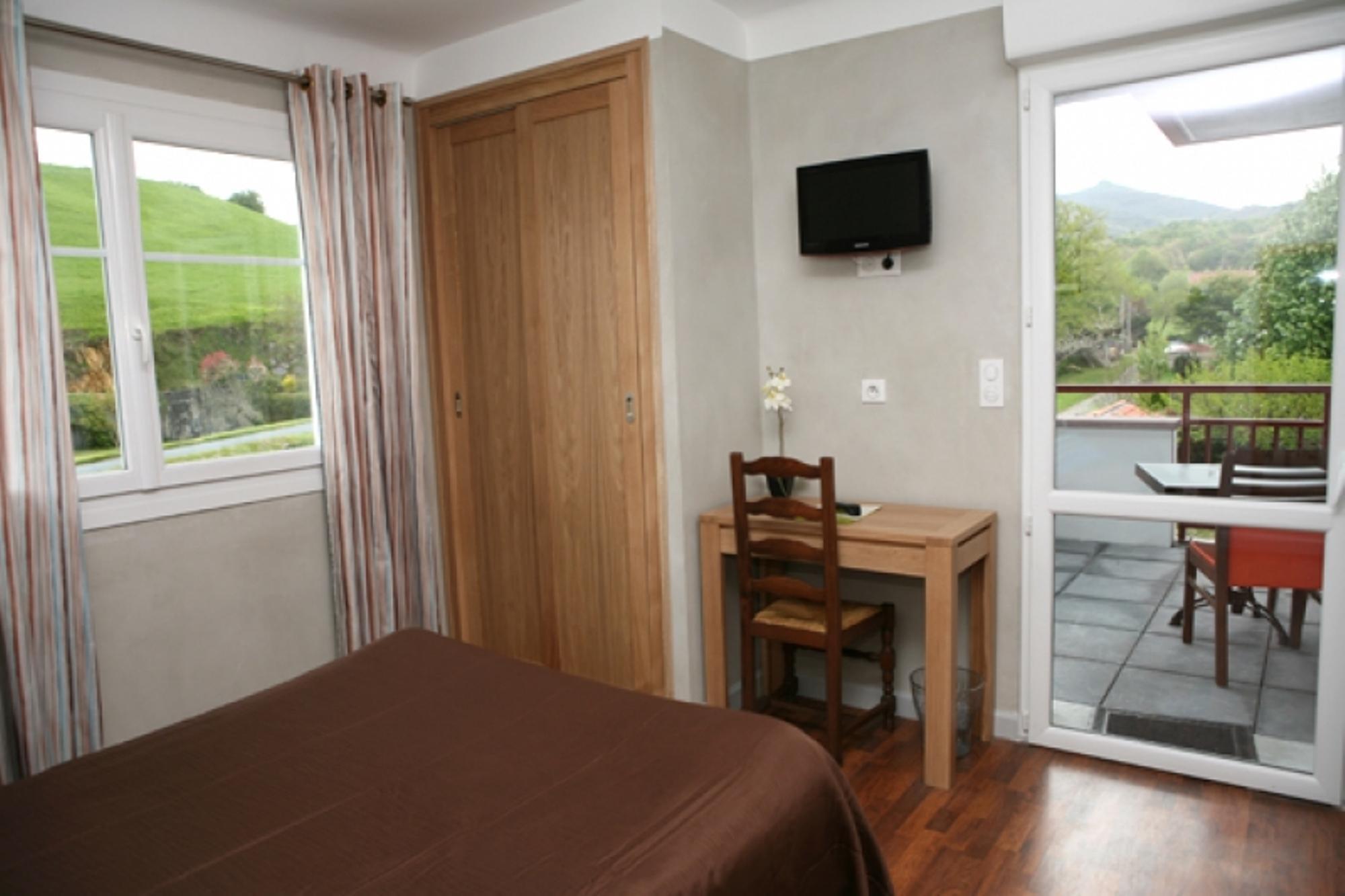 Logis Hotel Ur-Hegian Aïnhoa Екстериор снимка