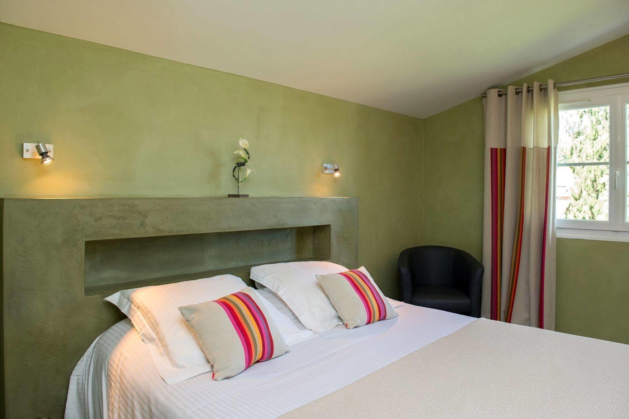Logis Hotel Ur-Hegian Aïnhoa Екстериор снимка