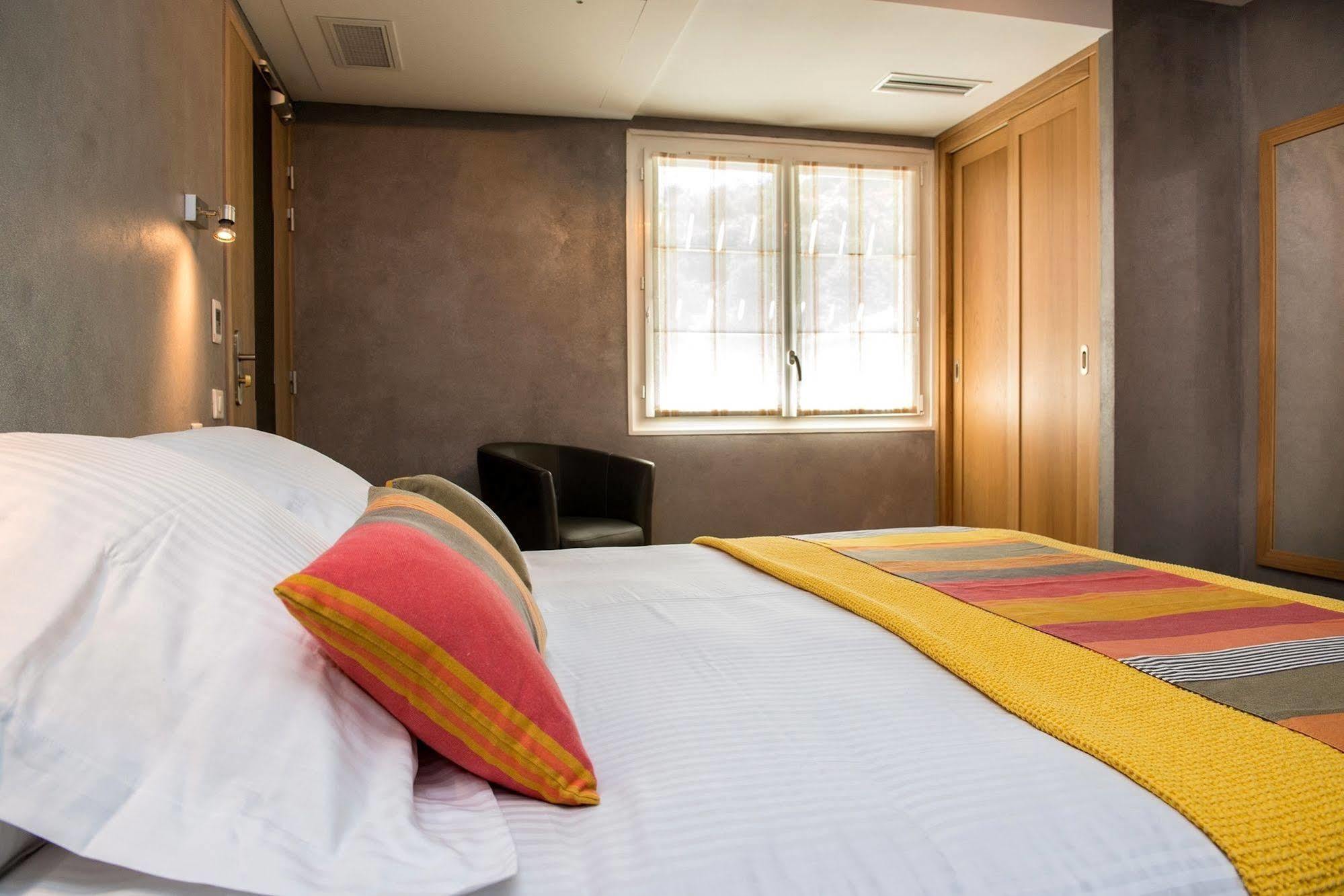 Logis Hotel Ur-Hegian Aïnhoa Екстериор снимка