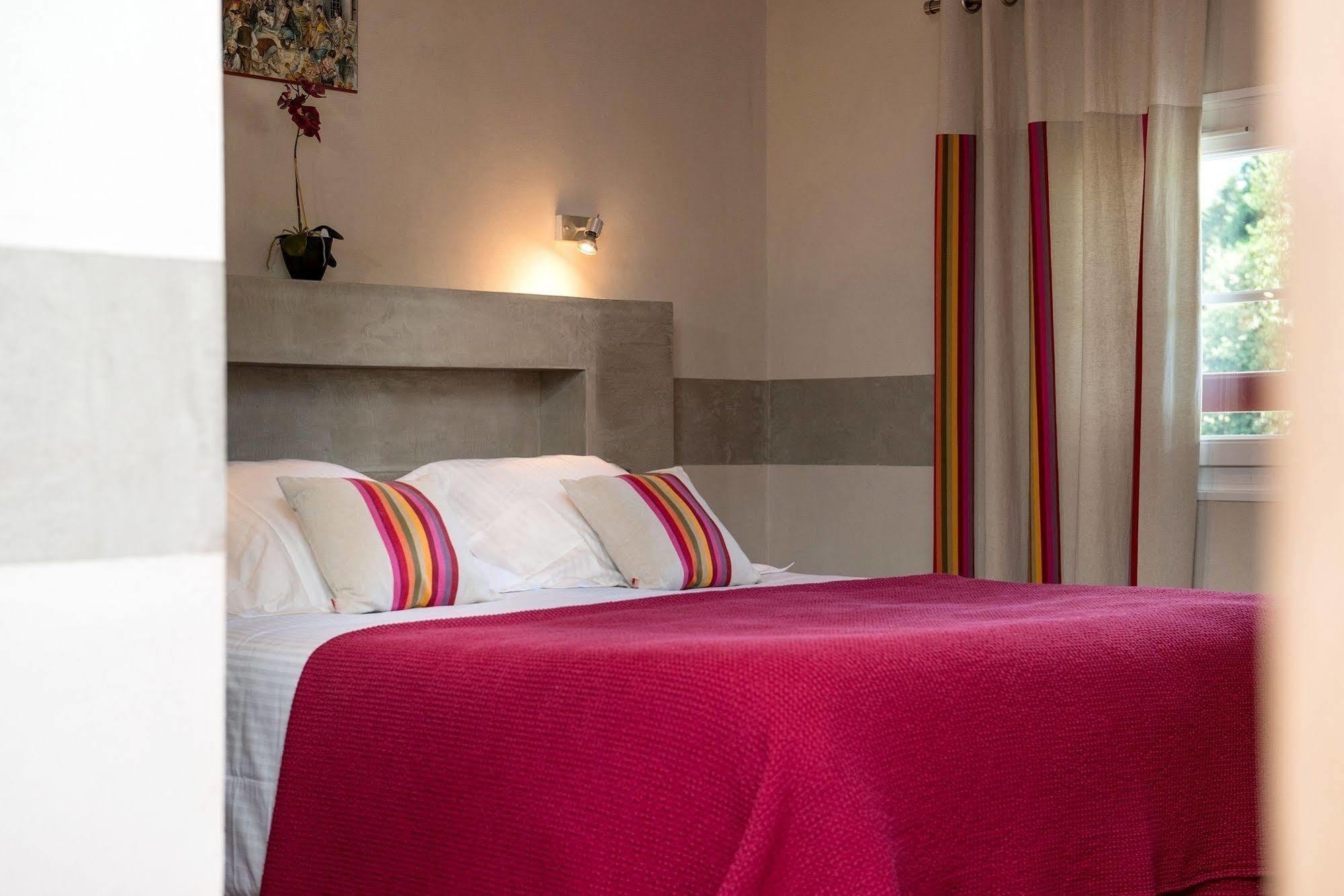 Logis Hotel Ur-Hegian Aïnhoa Екстериор снимка