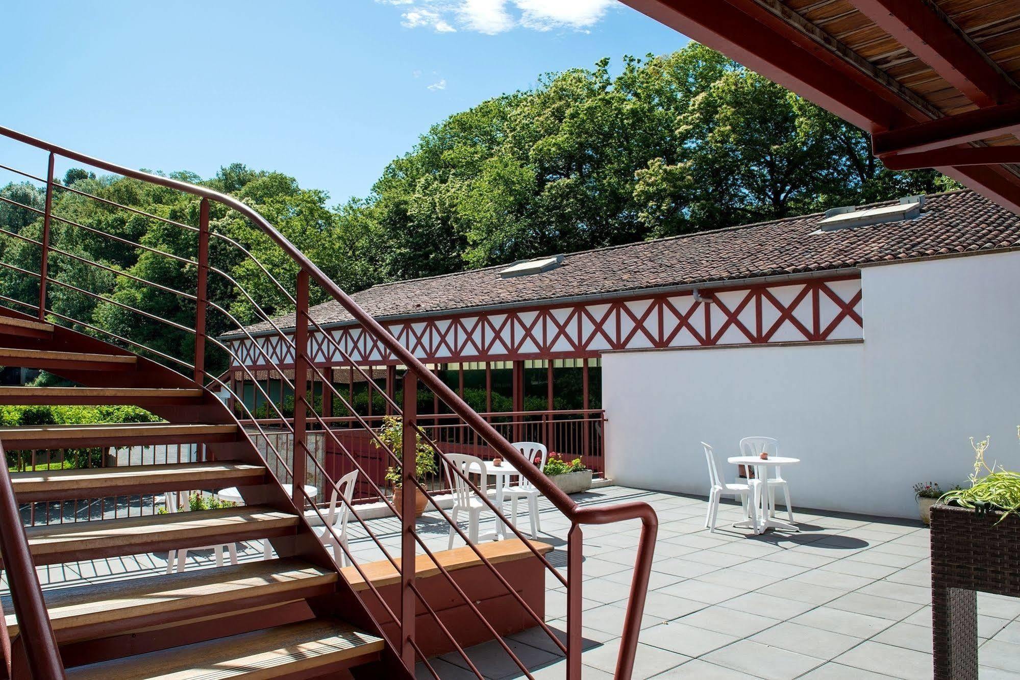 Logis Hotel Ur-Hegian Aïnhoa Екстериор снимка
