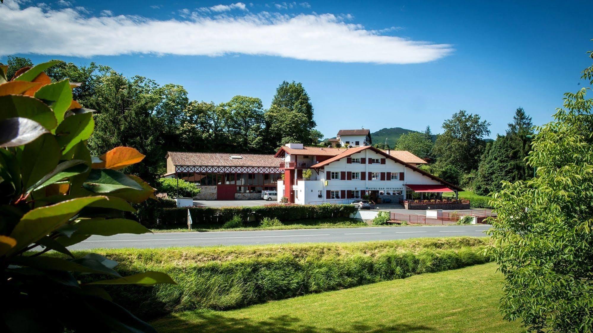Logis Hotel Ur-Hegian Aïnhoa Екстериор снимка