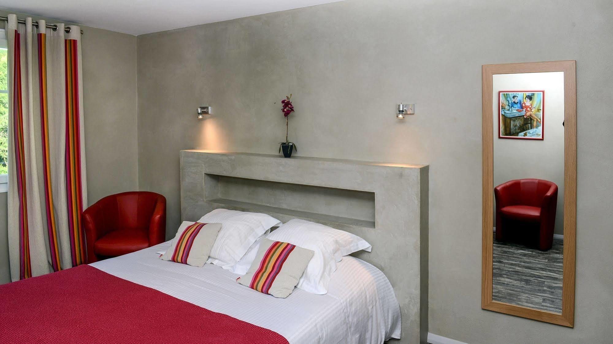 Logis Hotel Ur-Hegian Aïnhoa Екстериор снимка