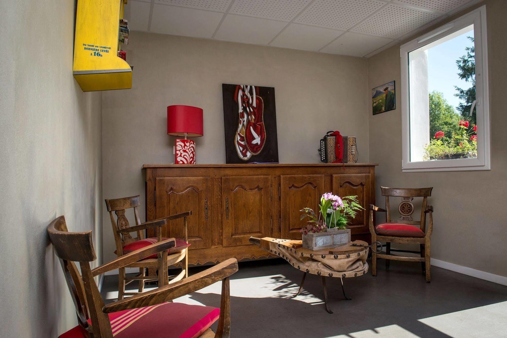 Logis Hotel Ur-Hegian Aïnhoa Екстериор снимка